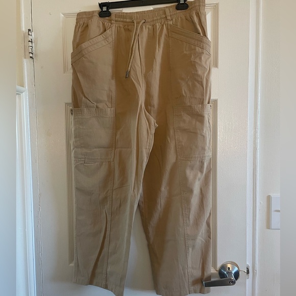 7️⃣ 7 FOR ALL MANKIND- Women's Drawstring
Cargo Utility Pants Beige,Size: XL,NWT - Picture 6 of 8
